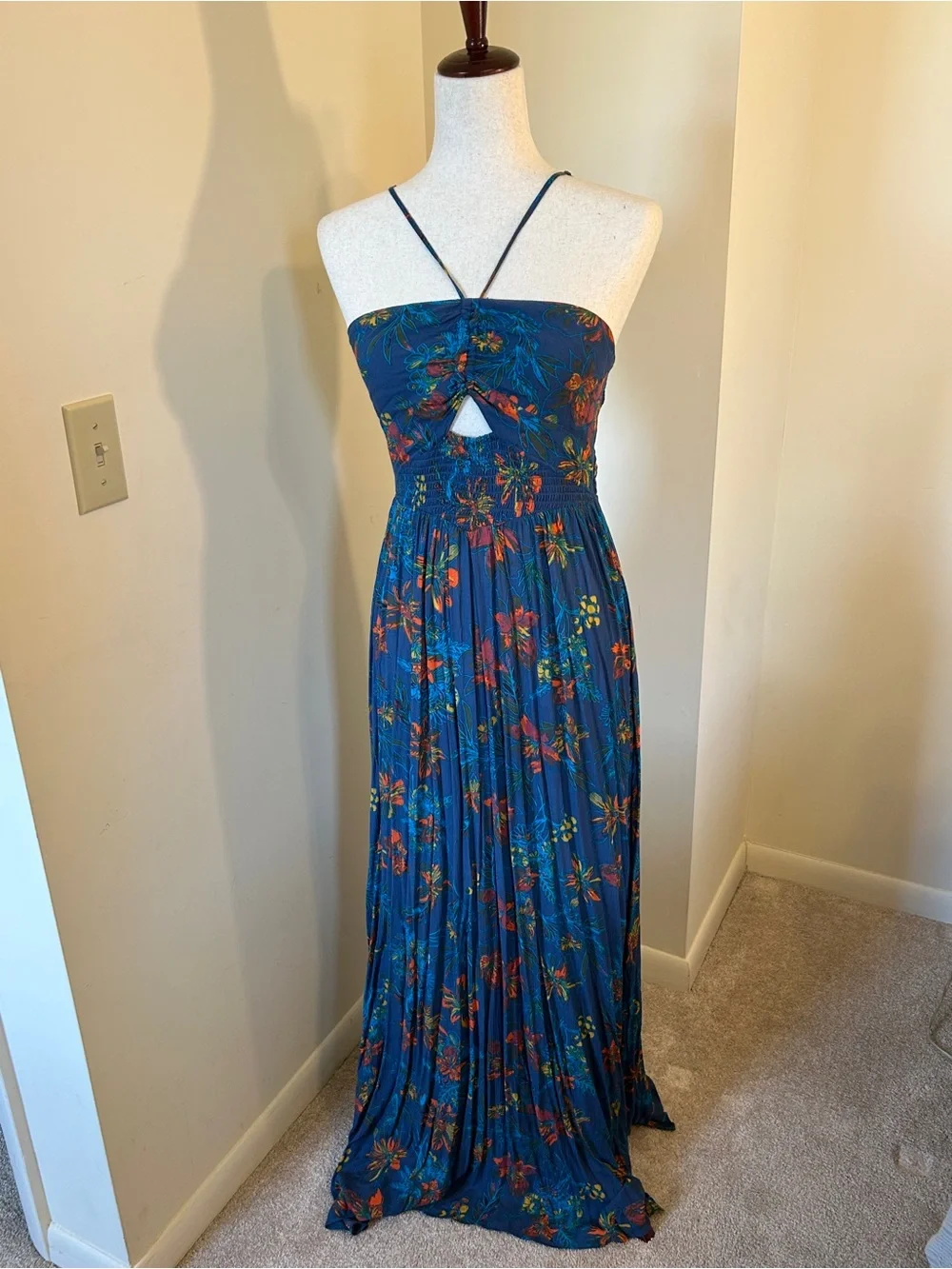 NWT FREE PEOPLE Floral Maxi Dress with Cutout Detail - Gorgeous!! 🦋